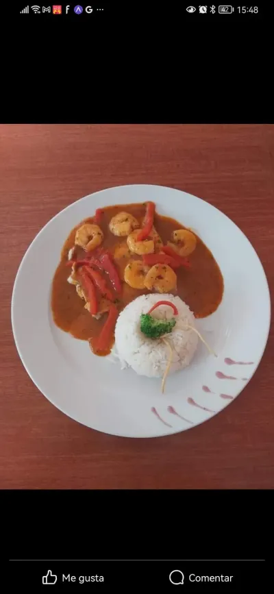 Reineta con Camarones al Ajillo